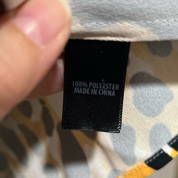 St. John Collection Satin Back Leopard
Print Shirt - Picture 6 of 10